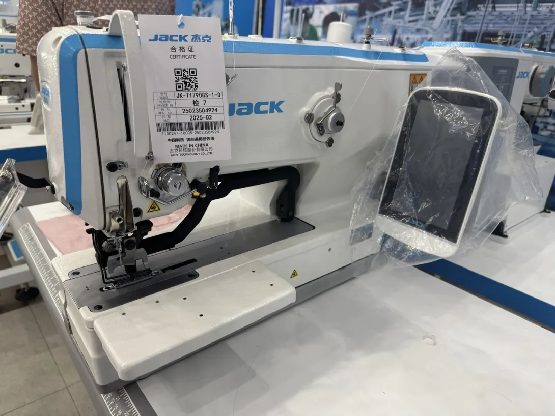 Máy thùa khuy đầu bằng điện tử JK-T1790GS-1-D